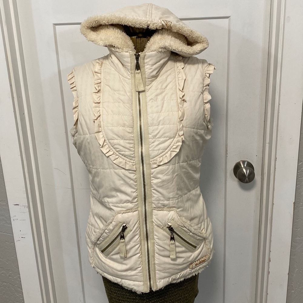 BILLABONG HOODED VEST WITH FAUX FUR LINING AND RUFFLES